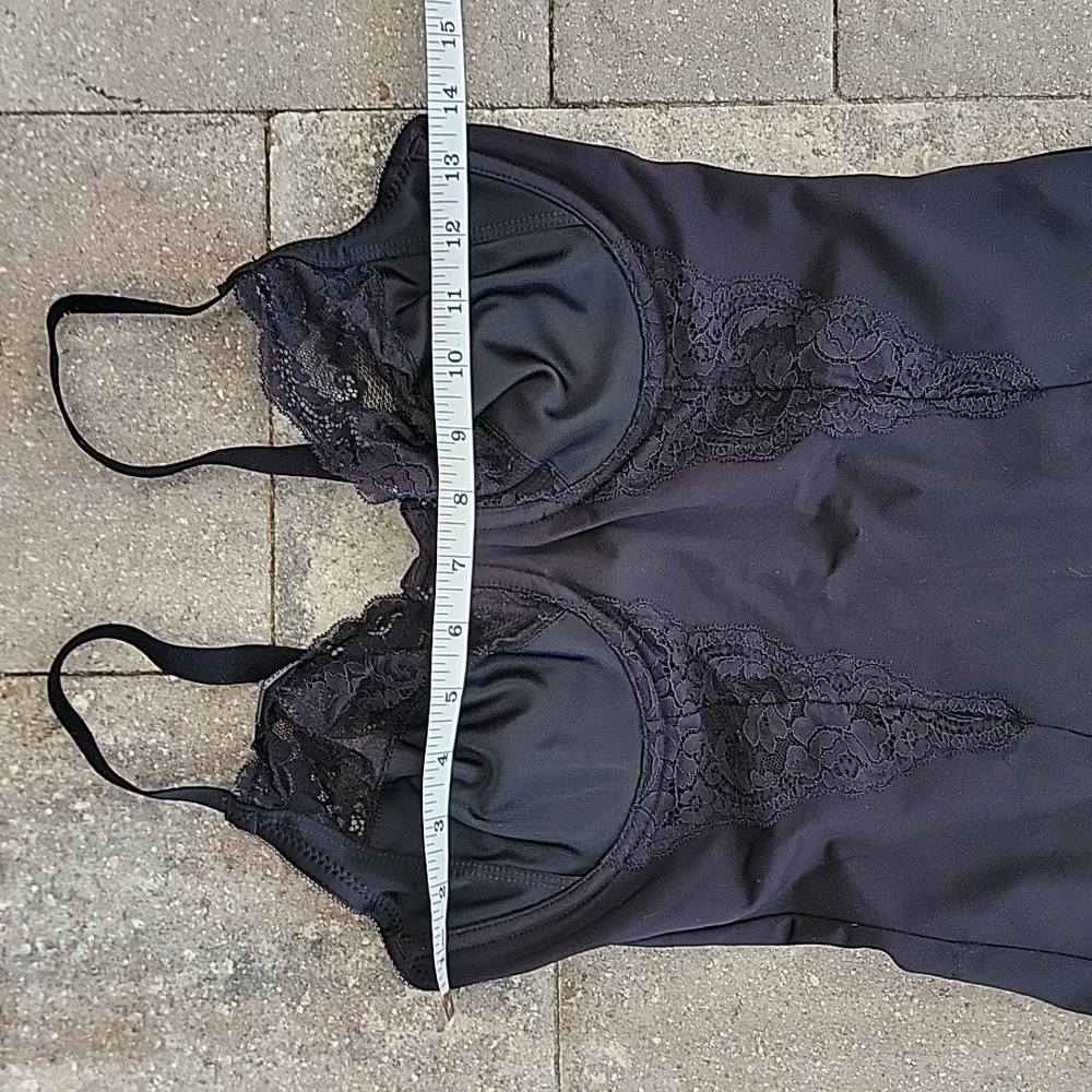 Maidenform Shapewear Bodysuit With Built In Underwire Bra Sz 36 C Black - Picture 11 of 15